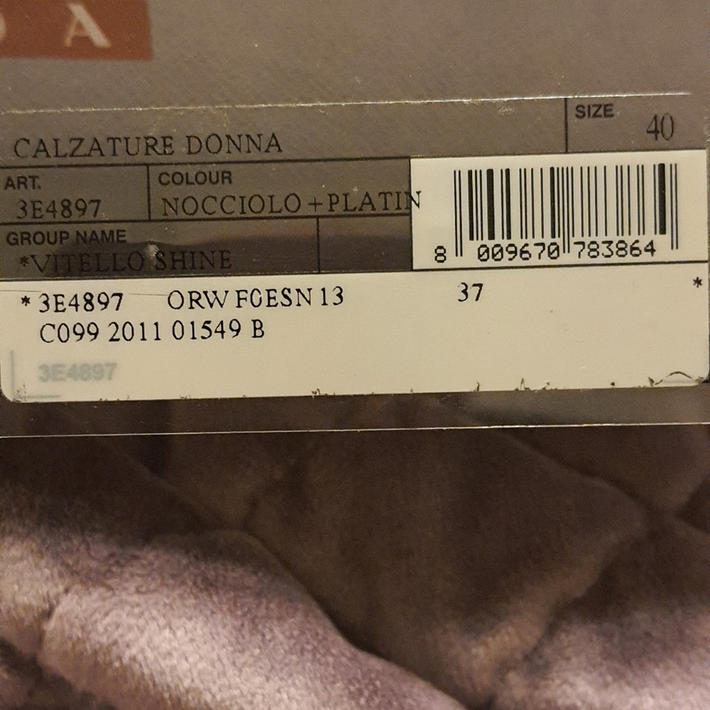 Prada shoes - Picture 4 of 8